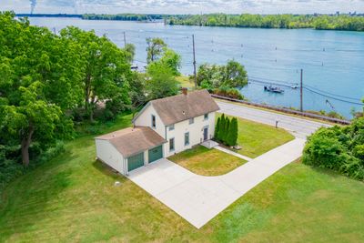 25653 W River Road, House other with 2 bedrooms, 1 bathrooms and null parking in Grosse Ile MI | Image 1