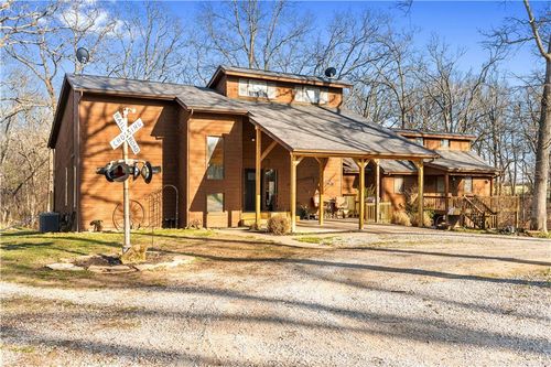 23529 E Overland Rd, Nevada, MO, 64772-7963 | Card Image