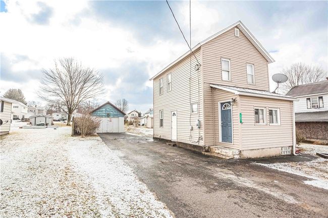 107 10 Th St, House other with 2 bedrooms, 1 bathrooms and null parking in Lucernemines PA | Image 4