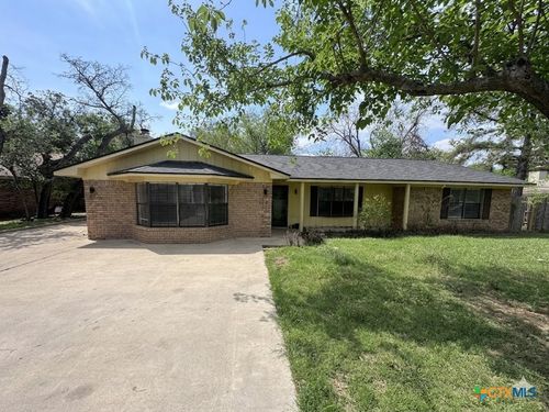 189 Woodland Ridge Dr, Belton, TX, 76513-8142 | Card Image