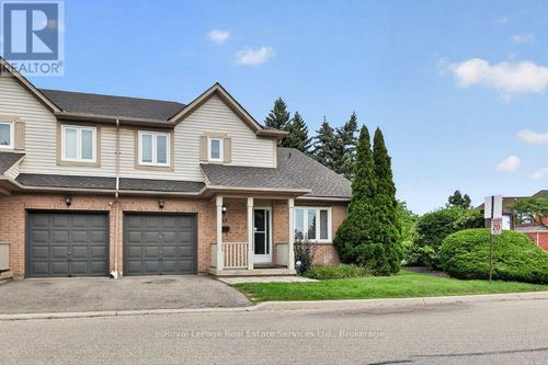 152-5910 Greensboro Dr, Mississauga, ON, L5M5Z6 | Card Image
