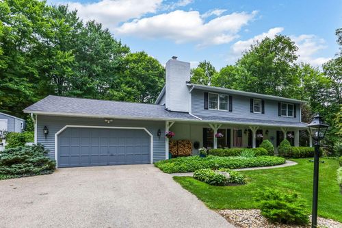 2211 Welsh Hills Rd, Granville, OH, 43023-9715 | Card Image