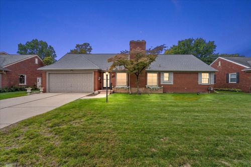 1111 S Renaud Rd, Grosse Pointe Woods, MI, 48236-4001 | Card Image