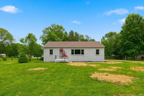 215 Hartzell Rd, New Haven, IN, 46774-1119 | Card Image