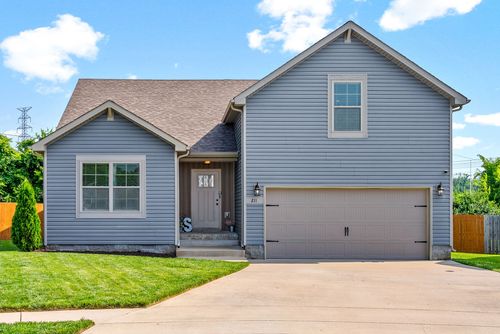 211 Sambar Dr, Clarksville, TN, 37040-1532 | Card Image