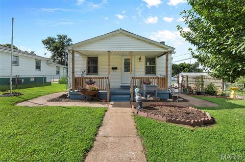 168 Park Ave, Wood River, IL, 62095-1136 | Card Image