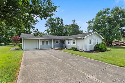 2520 Singing Hills Dr, Cape Girardeau, MO, 63701-2020 | Card Image