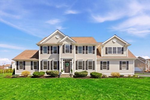 1 Quequechan Cir, Lakeville, MA, 02347-2149 | Card Image