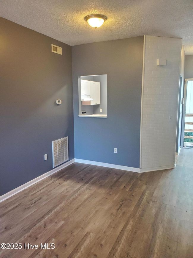 APT-304C - 4220 Wilshire Blvd, Condo with 1 bedrooms, 1 bathrooms and 1 parking in Wilmington NC | Image 6