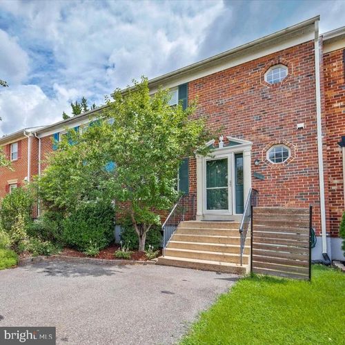 7177 Lake Cove Dr, ALEXANDRIA, VA, 22315-4220 | Card Image