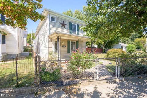 485 Porter Ave, MARTINSBURG, WV, 25401-2226 | Card Image