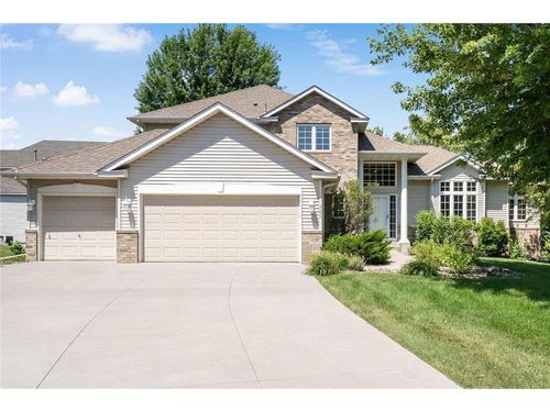 701 Heron Circle, Oakdale, MN, 55128 | Card Image