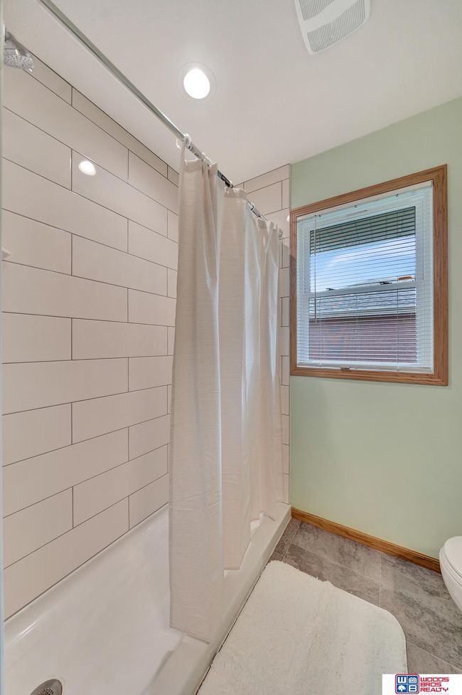 1105 Surfside Dr, House other with 4 bedrooms, 3 bathrooms and 2 parking in Lincoln NE | Image 18