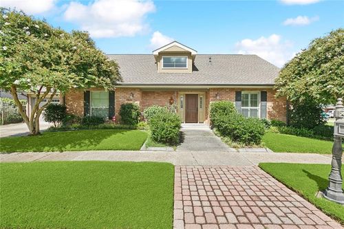 3916 N Woodlawn Ave, Metairie, LA, 70006-2838 | Card Image