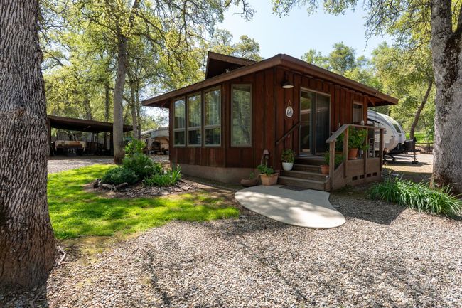 6879 State Highway 49 N, House other with 3 bedrooms, 3 bathrooms and null parking in Mariposa CA | Image 68