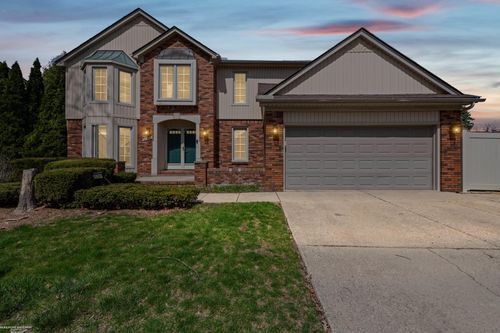 20281 Bannister Way, Clinton Twp, MI, 48038-1419 | Card Image
