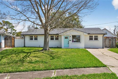 509 Kenmore Dr, Harahan, LA, 70123-3825 | Card Image
