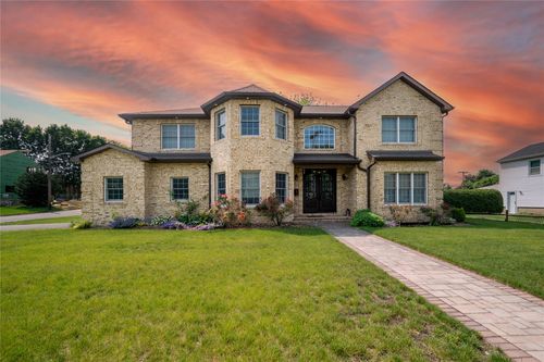 31 Burke Ave, Jericho, NY, 11753-2538 | Card Image