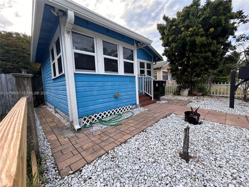 413 S K St, Lake Worth, FL, 33460-4509 | Card Image