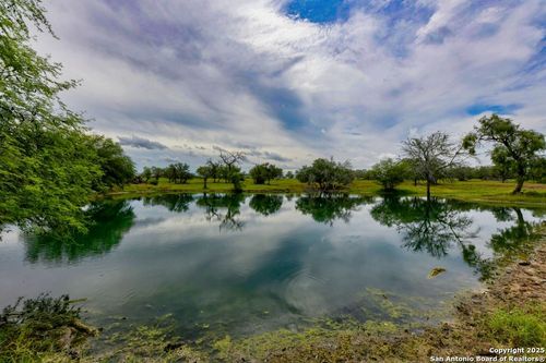 4978 County Road 427, Pleasanton, TX, 78064-6166 | Card Image