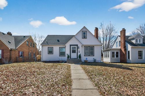 930 Hawthorne Ave E, SAINT PAUL, MN, 55106-2010 | Card Image