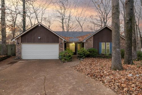 9140 Gainsborough Dr, Lakeland, TN, 38002-4118 | Card Image