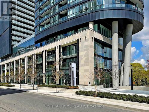 3015-585 Bloor St E, Toronto, ON, M4W0B3 | Card Image