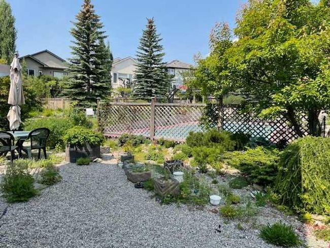 461 Sienna Heights Hill Sw, House other with 3 bedrooms, 3 bathrooms and 4 parking in Calgary AB | Image 27