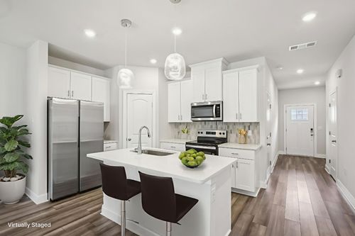 1537 Olympic Ln, Lebanon, TN, 37087-2952 | Card Image