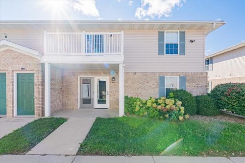 apt-108-1040 Ekstam Dr, Bloomington, IL, 61704-6369 | Card Image