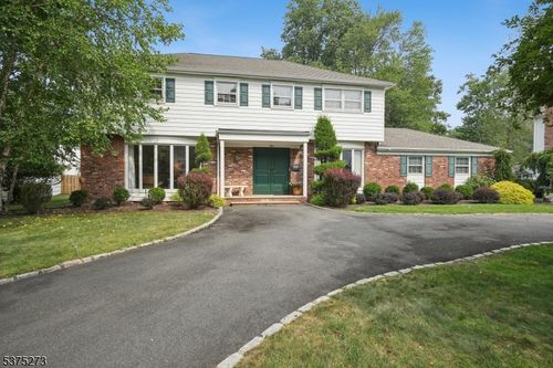 3 Troy Dr, Livingston, NJ, 07039-2422 | Card Image