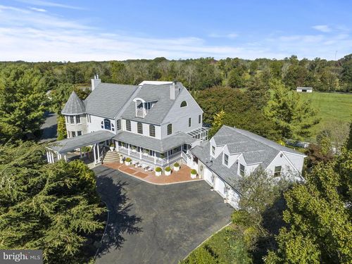 18 School House Road, Cream Ridge, NJ, 08514 | Card Image