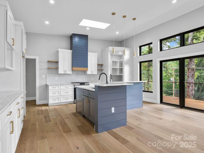 Kitchen 2 | Image 8