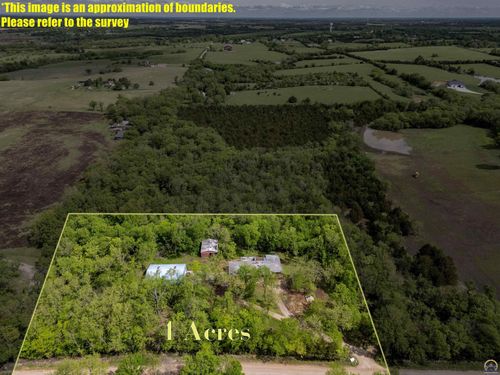 8720 Sw 85th St, Auburn, KS, 66402-9545 | Card Image
