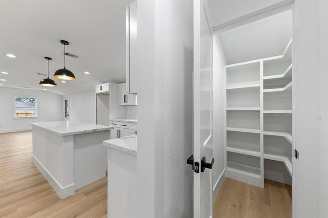 5610 Chapman St, House other with 2 bedrooms, 2 bathrooms and null parking in Houston TX | Image 11