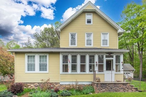 11 Oak Rd, Boonton Twp, NJ, 07005-8731 | Card Image
