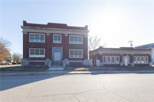 1103 Illinois St, Neodesha, KS, 66757-1475 | Card Image