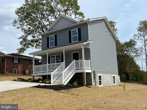 407 Crim Dr, STRASBURG, VA, 22657-2518 | Card Image