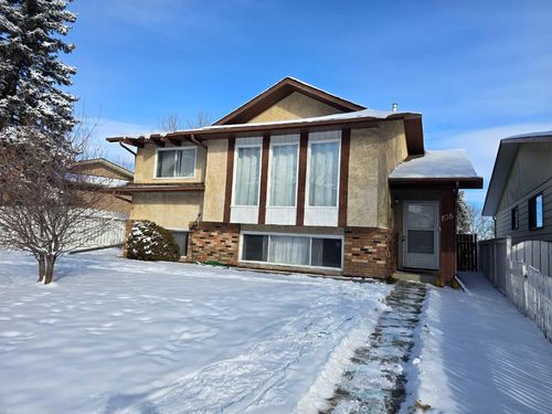 108 Berwick Way Nw, Calgary, AB, T3K1B9 | Card Image