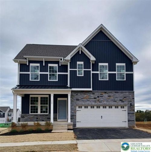 109 Winding Rd, Forks Twp, PA, 18040-8807 | Card Image