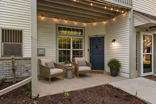 962 Bedford Ct, RACINE, WI, 53406-7011 | Card Image