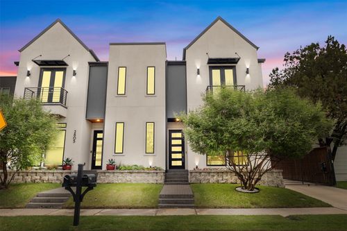 2807 Wingate St, Fort Worth, TX, 76107-1945 | Card Image