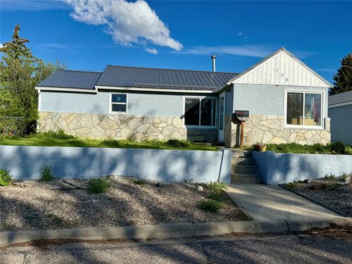 109 10th Ave Se, Cut Bank, MT, 59427-3323 | Card Image