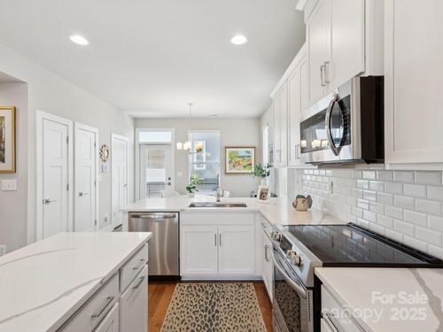 2111 Isom St, Charlotte, NC, 28208-5791 | Card Image
