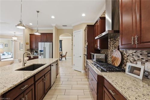 2303 Somerset Pl, NAPLES, FL, 34120-2865 | Card Image
