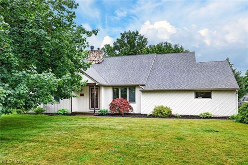 4416 Greenmeadow Ave Nw, Canton, OH, 44709-1433 | Card Image
