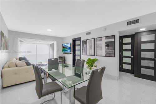 apt-218-6215 W 20th Ave, Hialeah, FL, 33012-6063 | Card Image