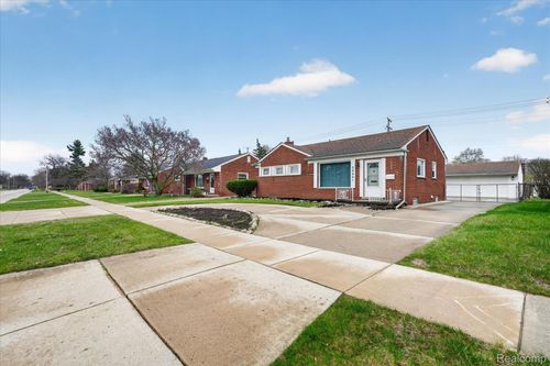 28901 W Chicago St, Livonia, MI, 48150-3189 | Card Image