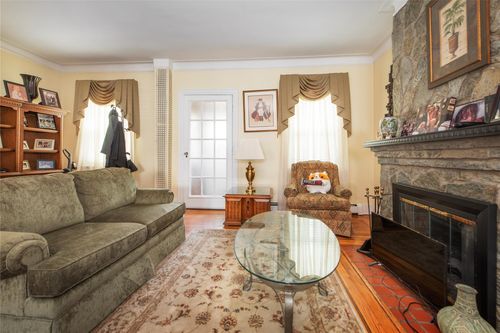 34 88th St, Jackson Heights, NY, 11372-3439 | Card Image
