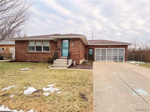 43 Marilyn Dr, West Seneca, NY, 14224-4007 | Card Image
